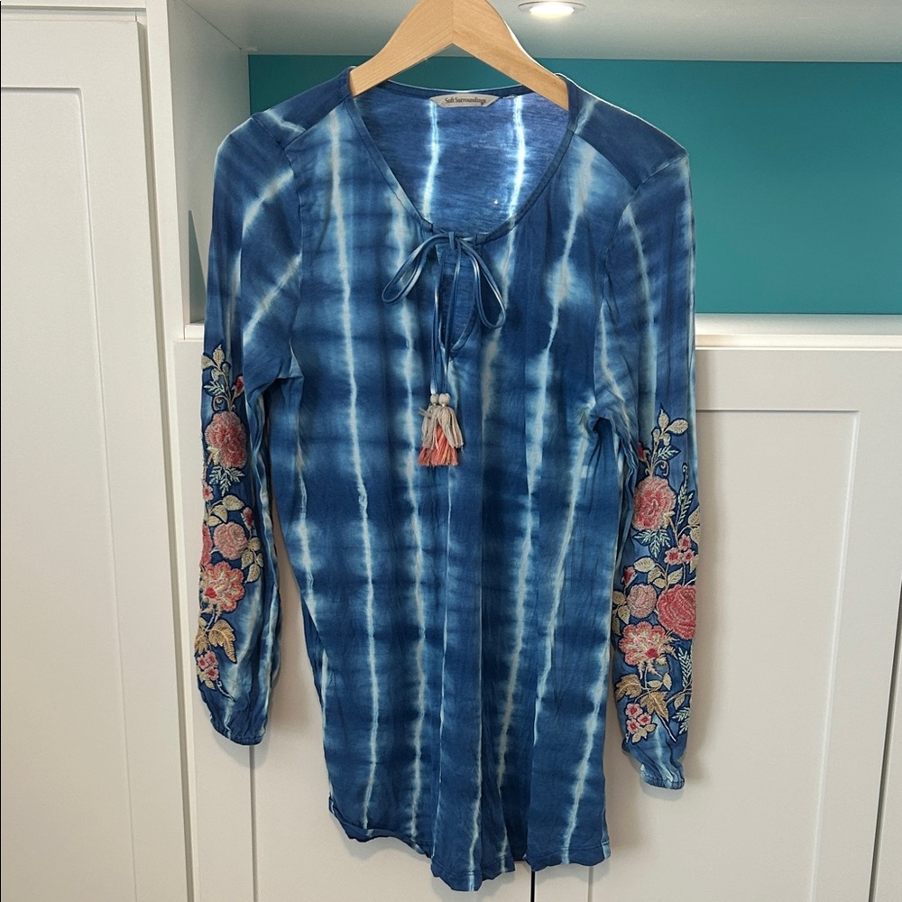 Soft Surroundings Blue Tie-Dye Top with Floral Sleeves